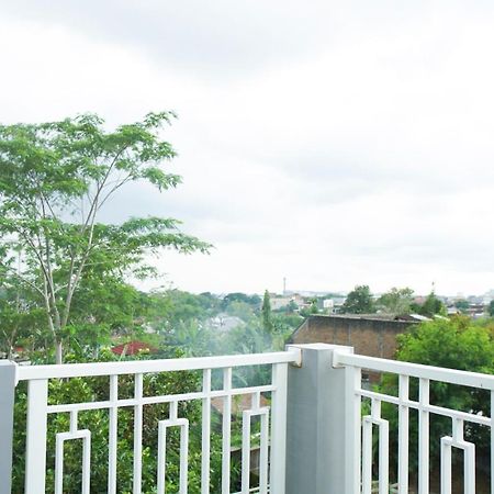 Kost Eksklusif Teduh Vandrerhjem Yogyakarta Eksteriør bilde